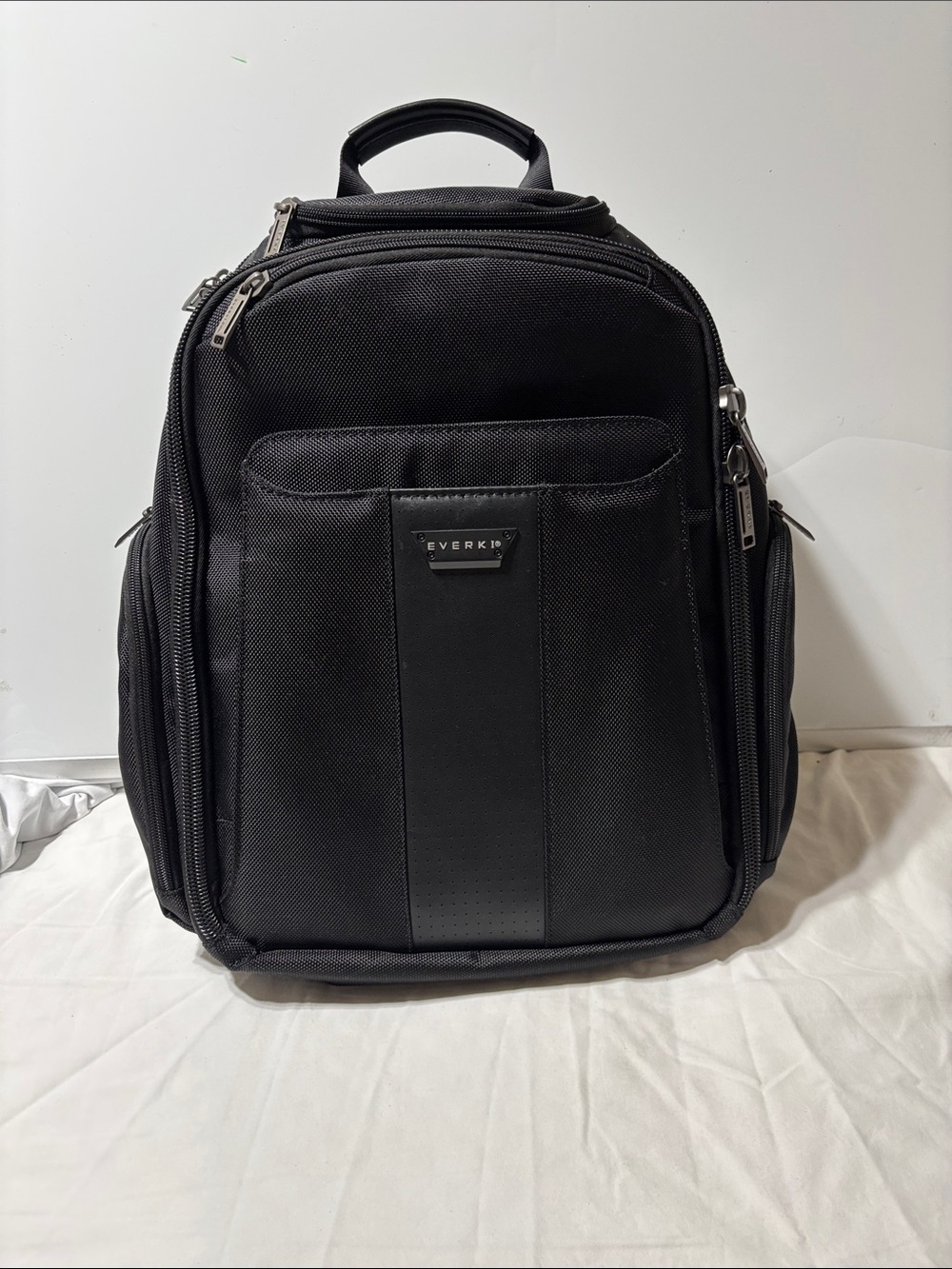 Everki EKP127 Black Backpack-Professional Travel & Laptop Backpack. 15” NWOT